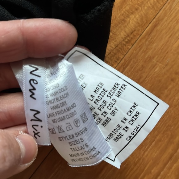 SIMONS black pleated maxi skirt size XS - Picture 5 of 5